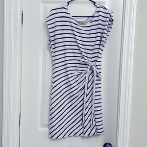 Ann Taylor loft dress-size medium